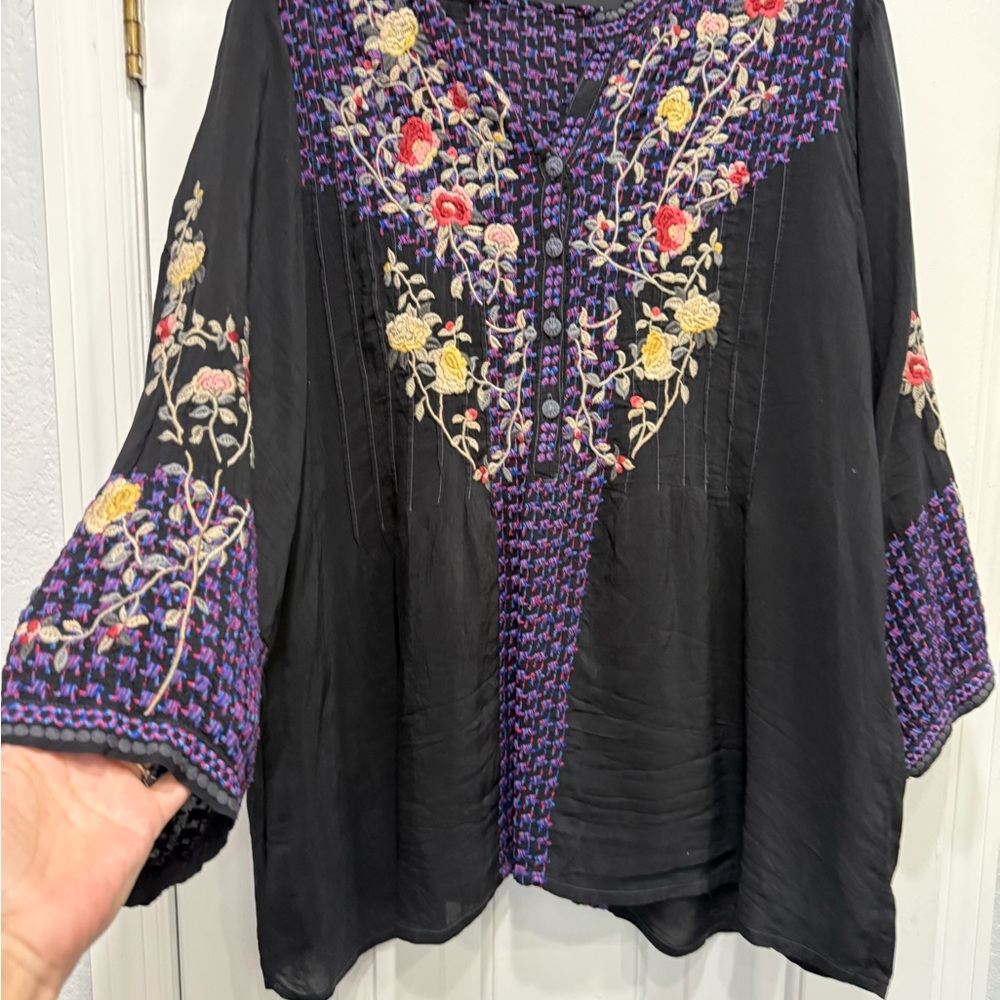Do not buy sold elsewhere Johnny was Embroidered Black and Purple Women's blouse